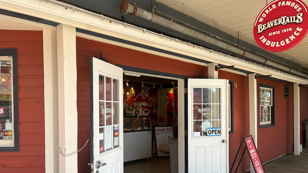 Beavertails- Queues De Castor (Charlottetown)